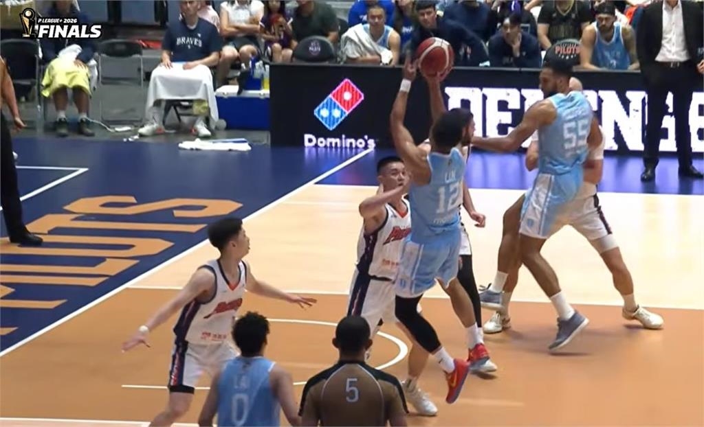 PLG(影)/本土好手挺身而出決定勝負!領航猿4分險勝勇士!總冠軍賽追成1勝1敗