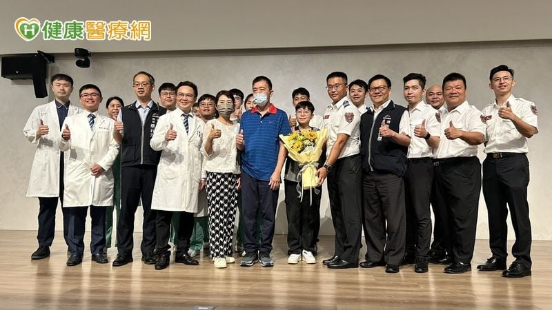 觸電心跳停止「旁人別碰!」雙軌救護搶回一命
