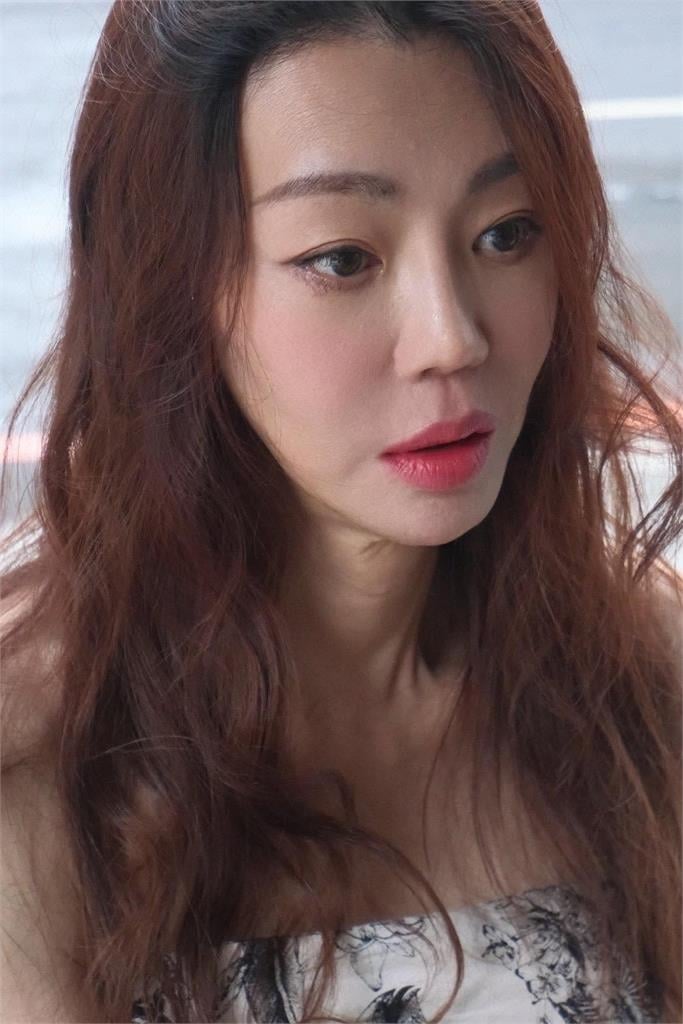 「法拉利姐」張婷婷整尊爆改太狂！網見「判若兩人」認不出：謝金燕？