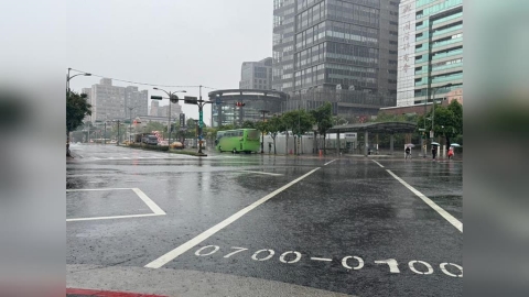 不斷更新/豪雨警戒升級!20行政區宣布今停班課 最新狀況一次看