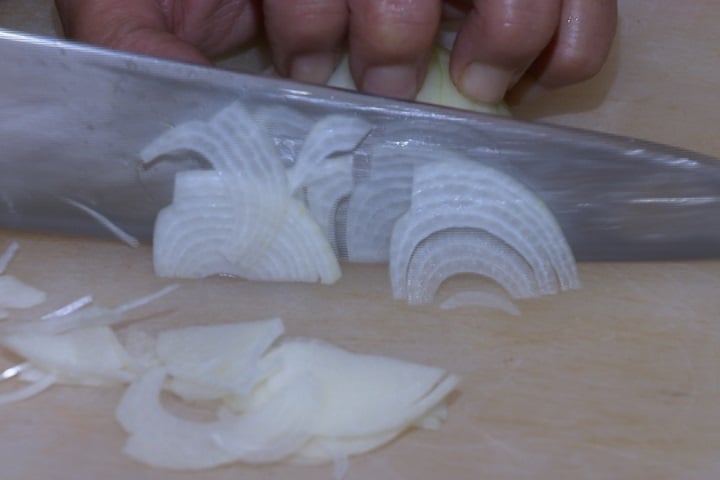 洋蔥「這部位」最精華先別丟!醫曝「2吃法」護腎、顧心效果秒翻倍