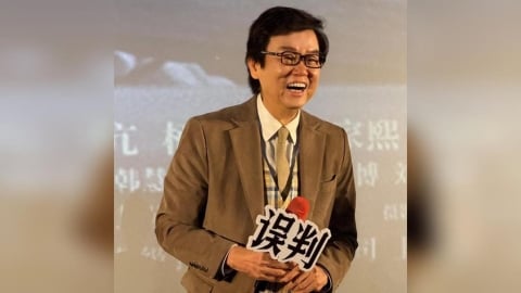 80歲「開心鬼」黃百鳴涉內線交易 遭香港法院判刑5個月