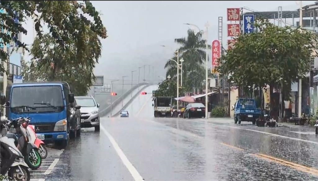 雨彈!台20線88.5K便道現零星落石 高雄山區「瓦筏哈橋」引道路基塌陷
