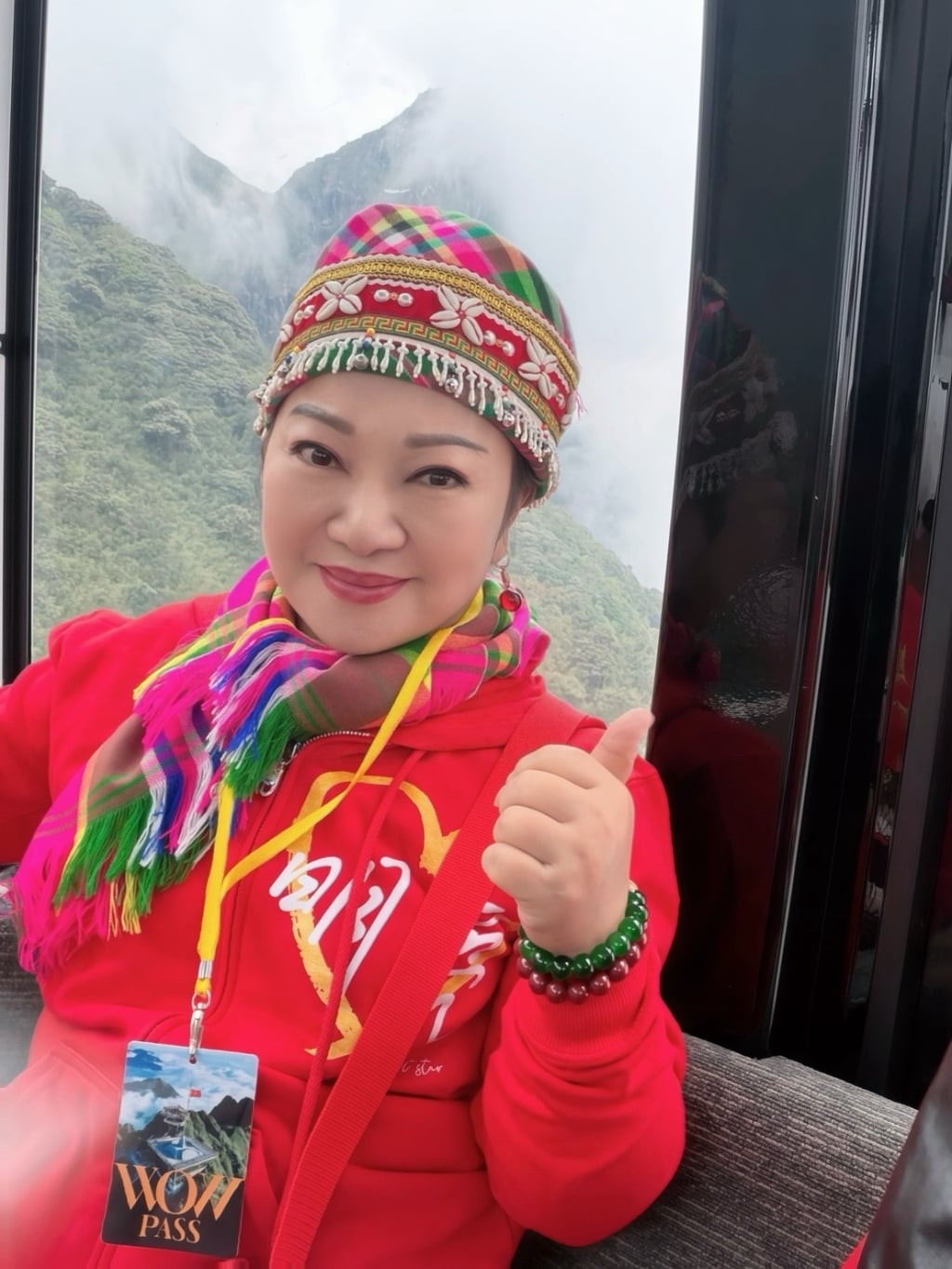71歲白冰冰拼了！辣曬比基尼「清涼美照」試水溫 親曝金曲紅毯造型