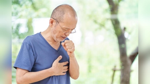 感冒出現「喘鳴聲」得當心!RSV病毒威脅長者健康 嚴重恐演變肺炎重症