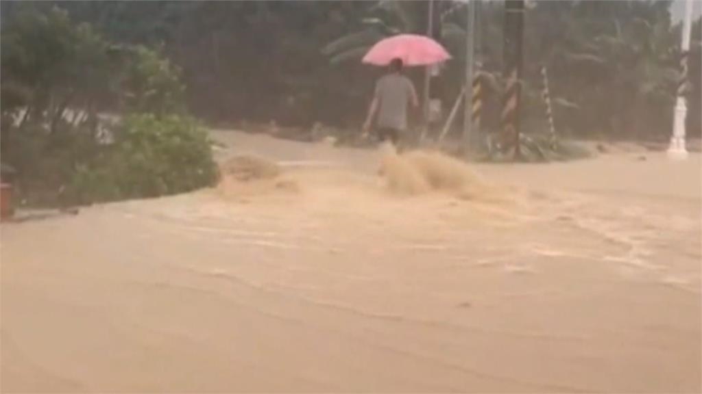 大雨炸屏東!高樹廣興村「泥流淹路」 鹽埔新圍大排暴漲