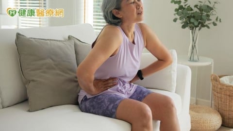 結石打完又長　竟是「脖子」惹禍？醫：恐是副甲狀腺瘤警訊