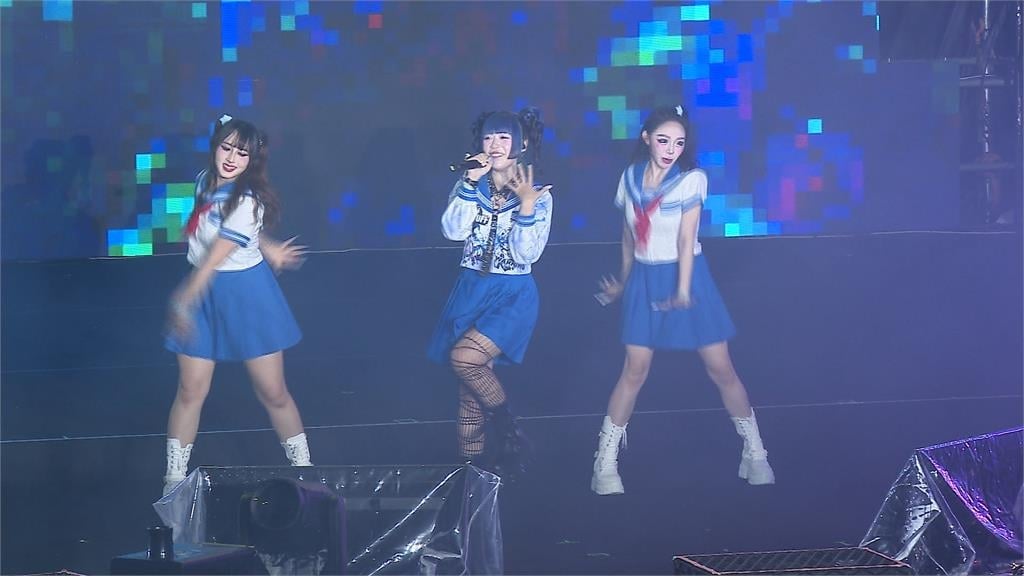 濕身派對嗨翻大佳! S2O音樂節登場 萬人隨百大DJ濕背秀