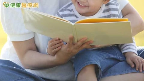 聽書也會刺激大腦!專家揭紙本書與有聲書差異 做到這點更重要