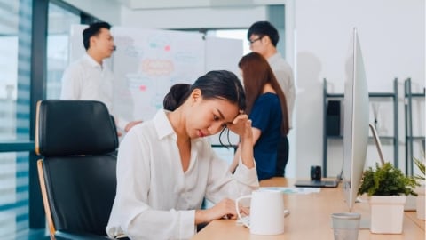 周末補眠大吃引心臟過載 最新研究:星期一上班猝死率飆9%