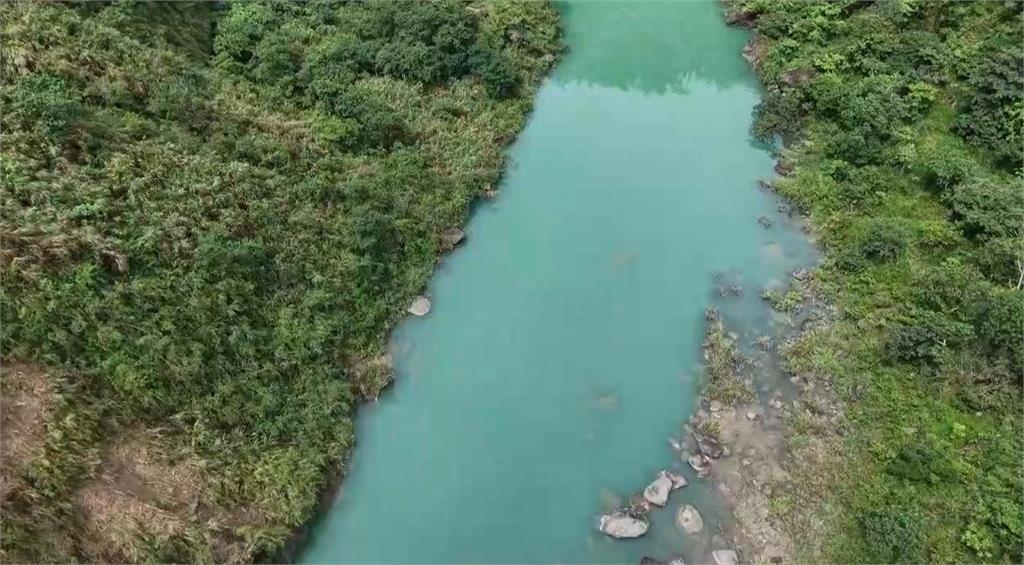 監控 ! 大雨釀邊坡崩塌 竹山瑞龍瀑布上游「驚見堰塞湖」