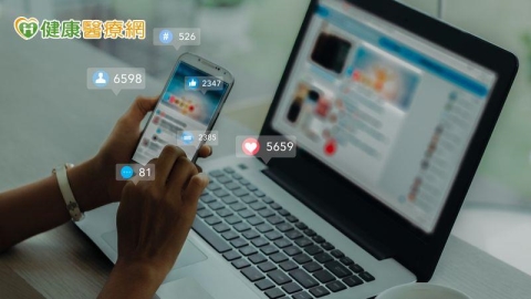 社群變戰場?他每天看社群30分鐘 最後悟出一個道理