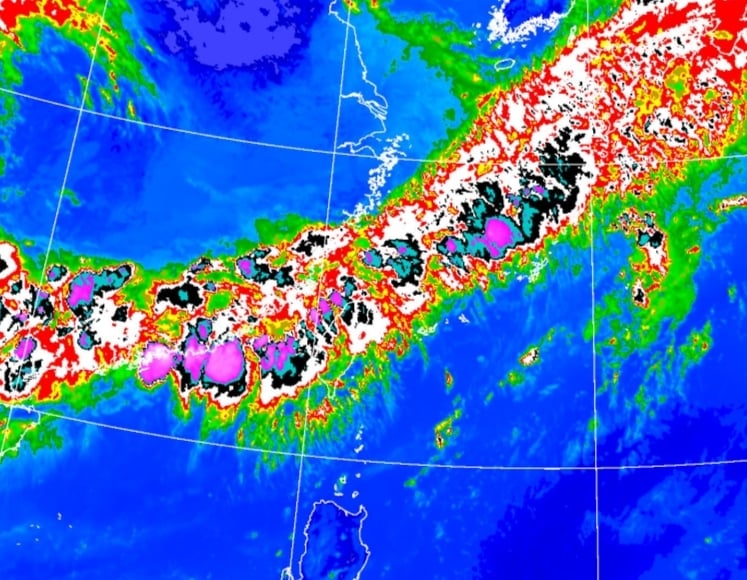 梅雨強灌驚見「堰塞湖」!南投加走寮溪邊坡崩塌「上游蓄水10萬噸」水保署示警
