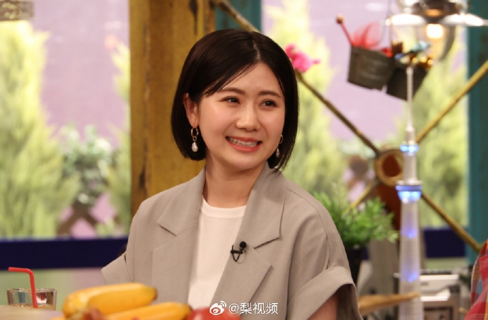 福原愛「手抱第3胎」現身公園!「短髮素顏真面目」全被…網驚呆:比在台灣幸福