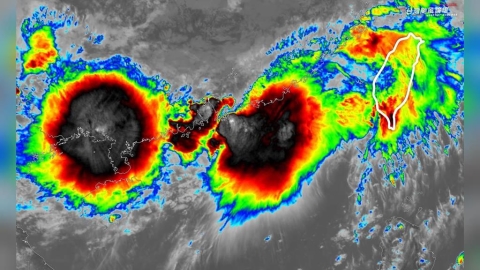 「恐怖對流帶」停家門前!專家PO兩陀「極黑雲團」千人嚇壞:拜託別來