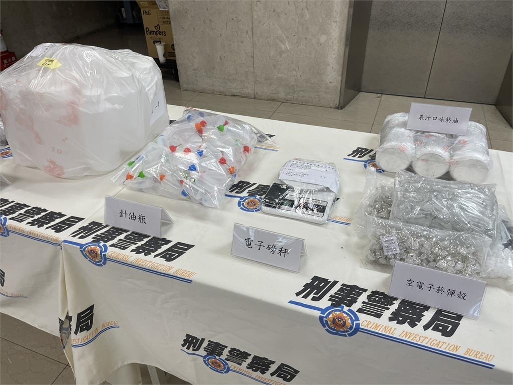 毒駕虐童太過分應重判?許常德被問「支持鞭刑嗎」他親回20字表態