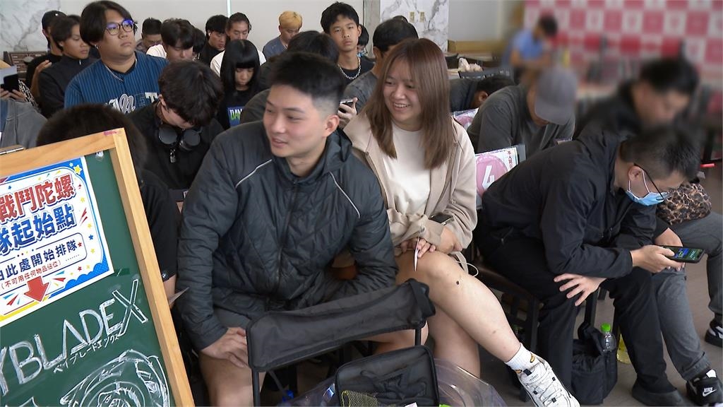 超暖!超商限定戰鬥陀螺再度開賣 陀螺戰士搶排隊送弱勢