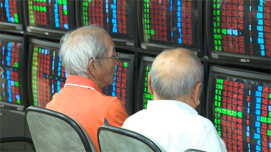 央行利率連9凍 房市信用管制維持不變 楊金龍:持續關注