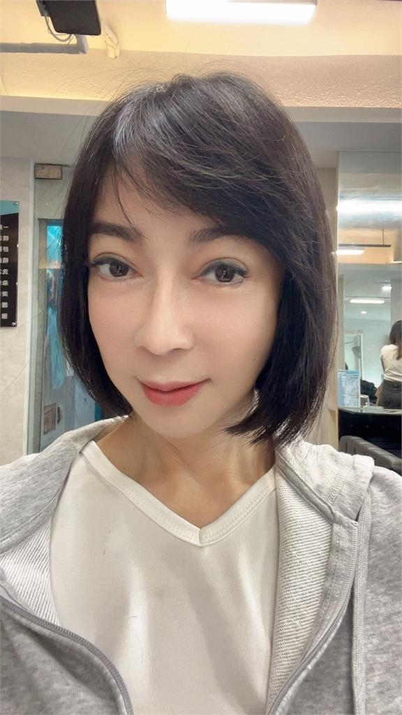 初期無痛大意！59歲女星直腸癌4期「擴散3器官」　急入院化療搶命近況曝