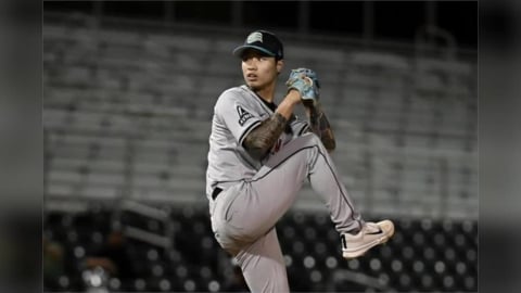 MiLB(影)/新伸卡球王子?林昱珉頻「滾地球解圍」繳代表作 本季第四勝入袋
