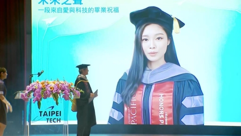 包小柏AI重現已故女兒！博士畢典父女重逢畫面曝光