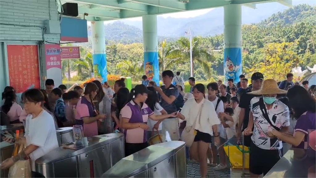 端午連假飆高溫! 雲林﹑台中水樂園湧現消暑人潮