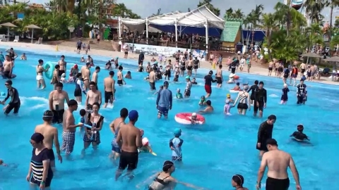 端午連假飆高溫! 雲林﹑台中水樂園湧現消暑人潮
