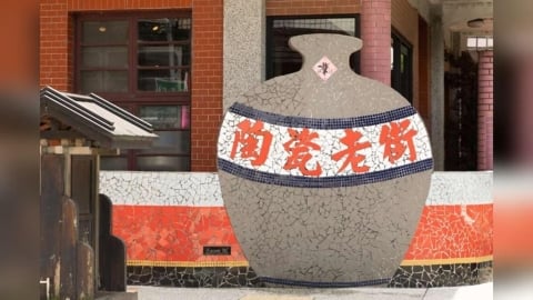 「台灣1知名老街」假日冷清如空巷？他走訪「這1幕」網嘆：難怪掰掰