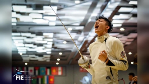 綜合/19歲李讓奪亞錦賽男子鋭劍銀牌成「台灣第一人」!鎖定名古屋亞運積極備戰