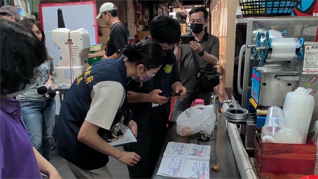 夏天必吃芒果冰藏危機?民眾挖到異物 憂心食安衛生局急稽查