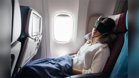 戴上秒變高空睡美人！挑選搭飛機眼罩5大方法 讓妳在飛行途中睡出好心情