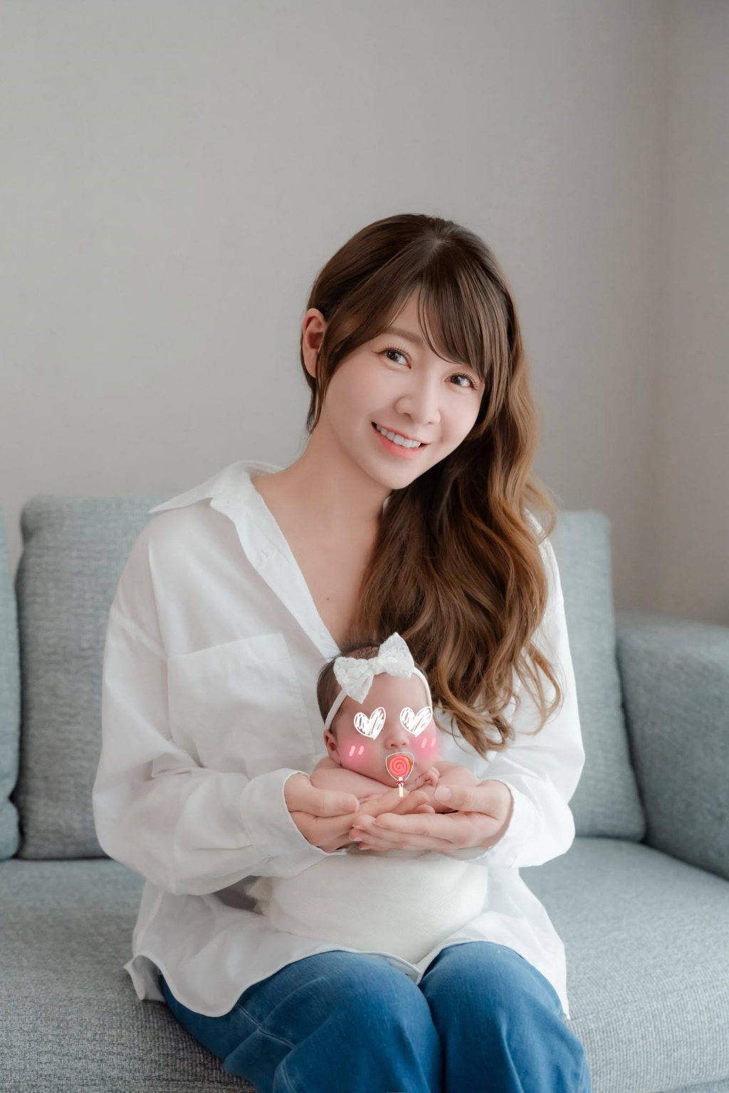謝京穎甜曬「雙胞胎女兒」滿月寫真！網驚呼「狀態太好」敲碗回歸時間曝光