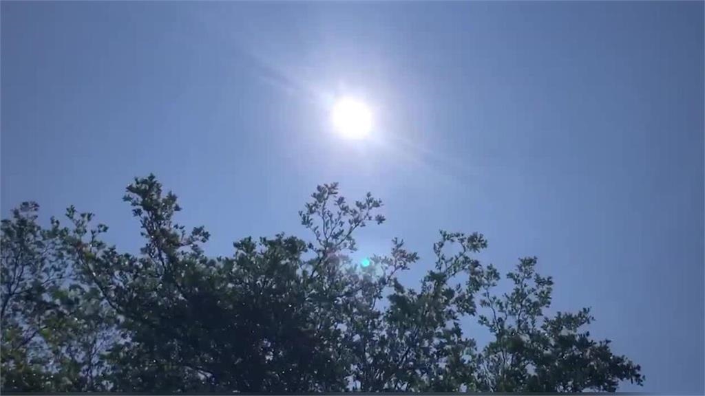 快新聞/強颱米克拉「大迴轉」!這時恐雙颱共舞 侵台機率專家全說了