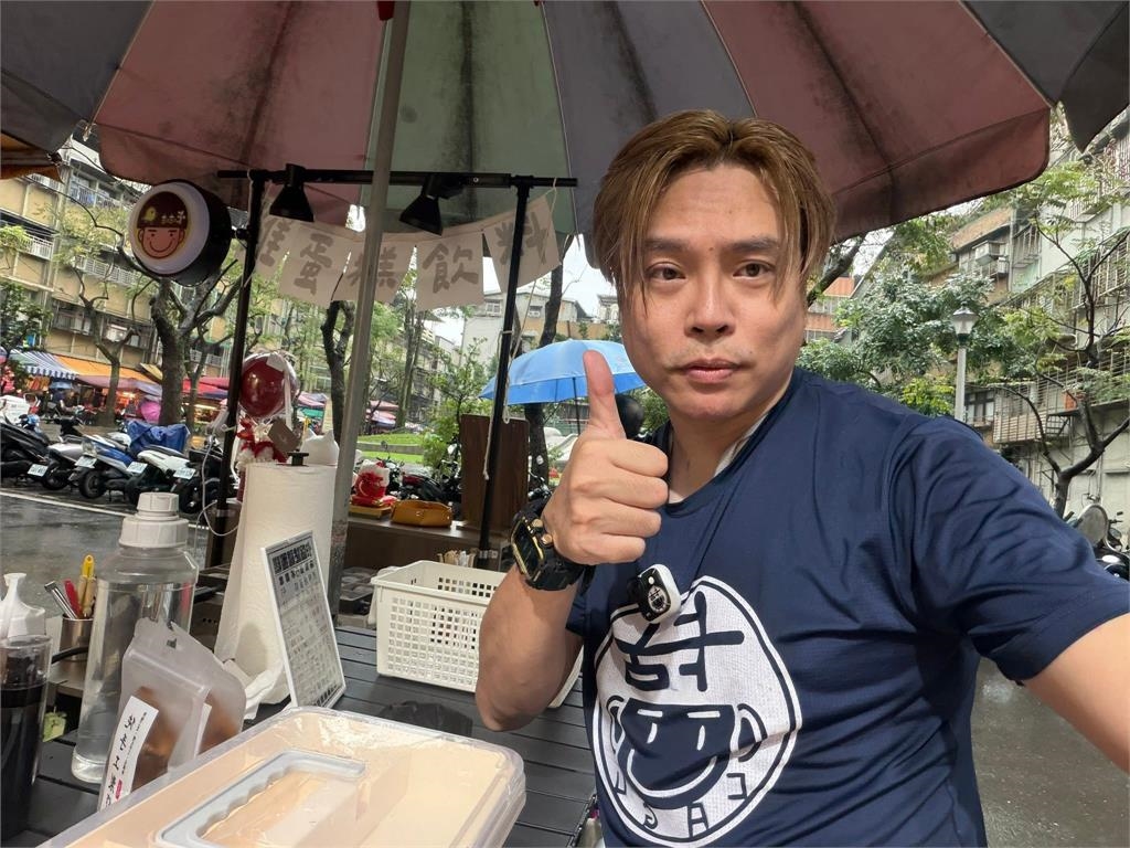 《瘋神》停播昔日人氣班底淪路邊小販?他靠賣「這1物」闖出第二春