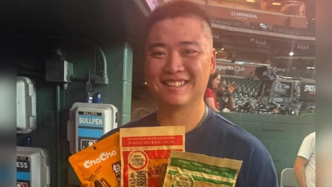 MLB(影)/香瓜子最愛哪一款?「台灣味大使」鄧愷威用英文推廣 網讚:好可愛