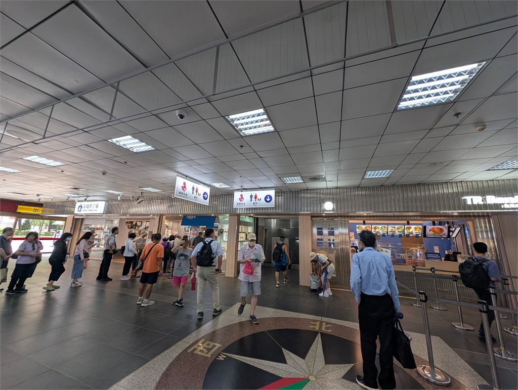 北車2家便當店人潮僅集中在「這間」？內行人揪「1關鍵」：風味差很大