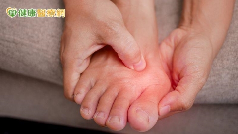 拇趾外翻愈來愈嚴重?醫師解析治療與改善方法