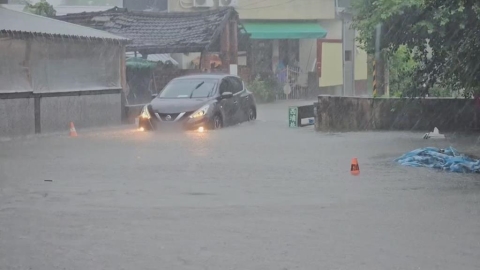 中颱米克拉雨彈狂炸南台灣　屏東淹慘「馬路成小河」