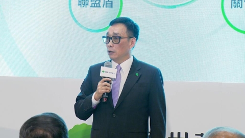 國泰世華董座郭明鑑兼職爆爭議 金控證實已請辭