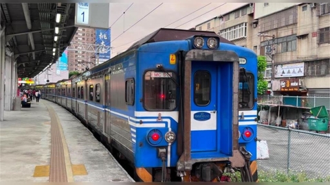 南台灣雨彈狂襲！台鐵軌道淹水「中洲=岡山」雙線中斷停駛