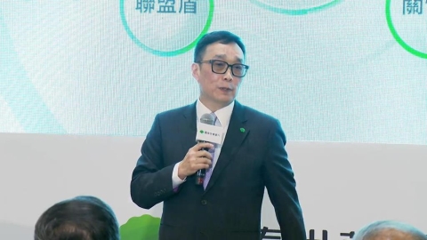 蔡宏圖親出馬懇談！郭明鑑解兼職爭議　請辭國泰金董事及國泰世華銀董座