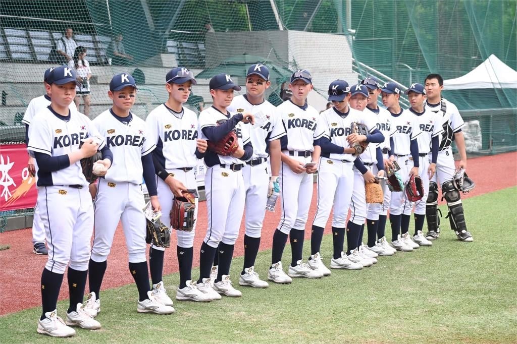 棒球／台灣激戰香港因雨保留比賽  日本再上演「1局爆」送韓國登龍頭晉級冠軍戰