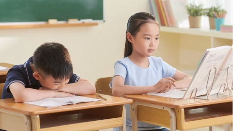 孩子整天窩客廳？家具高度與收納規劃成家長關注焦點