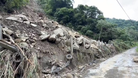 "巨人之手"景點前雪山坑道路邊坡不穩 禁遊客通行