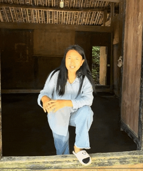 中配小微遭遣返1年「急翻牆喊話」！猛讚祖國「下秒脫口1句」真實現況曝光