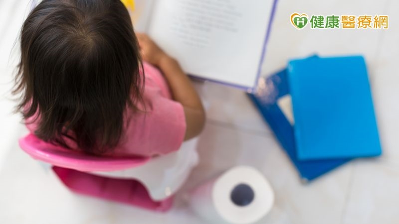 幼童無肛症仰賴造口排便 腸道與肛門重建手術重獲新生