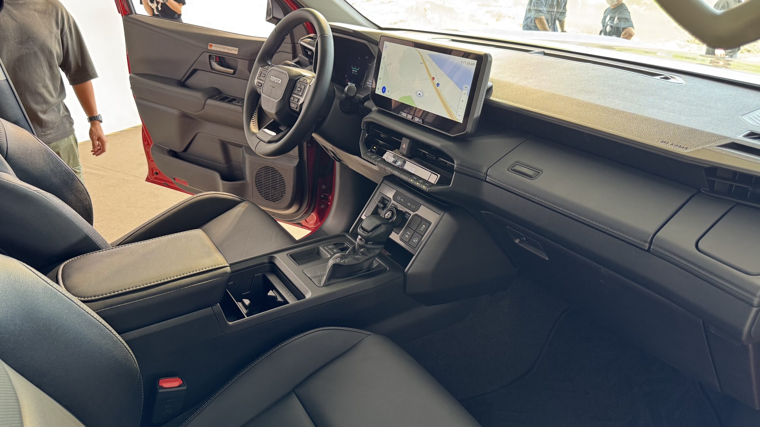 全新大改款 TOYOTA Hilux 重新定義「硬漢皮卡」的舒適新日常