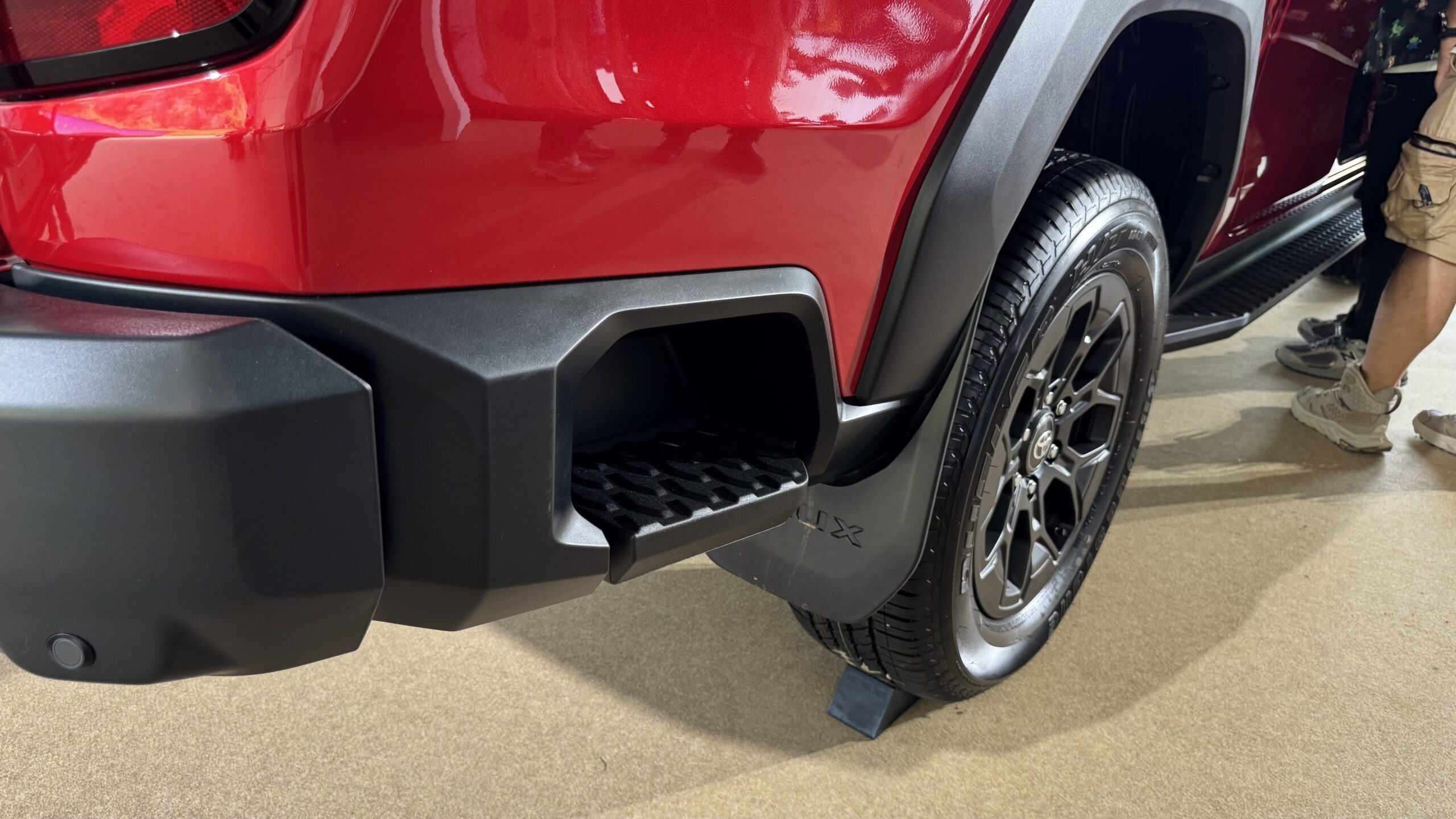 全新大改款 TOYOTA Hilux 重新定義「硬漢皮卡」的舒適新日常