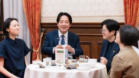 「台灣國飯」是這碗?賴清德、楊双子同框大吃美食 他首嚐麻薏湯反應曝光