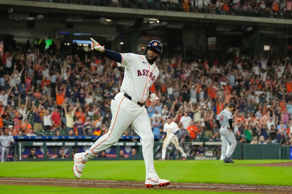 MLB(影)/阿瓦瑞茲炸裂致勝滿貫砲!26轟美聯登頂追平太空人隊史紀錄